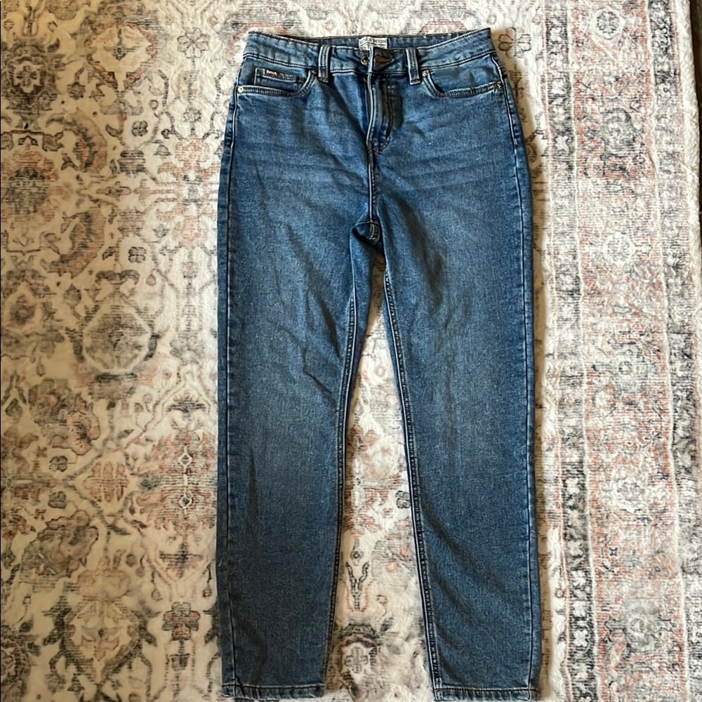 Cute Bench Denim Boyfriend Cut jeans- 29
